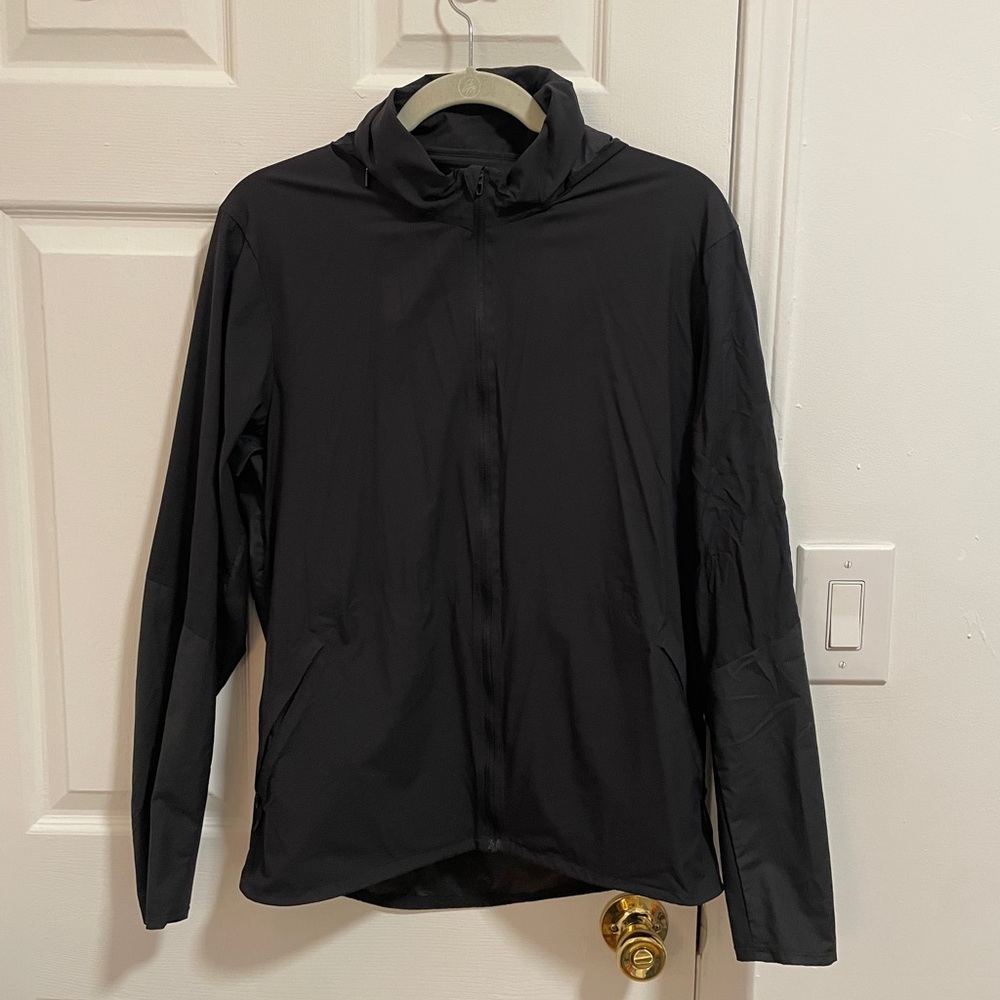 Lululemon black wind/ rain jacket